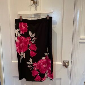 Alfani Floral pencil skirt, L new with tags